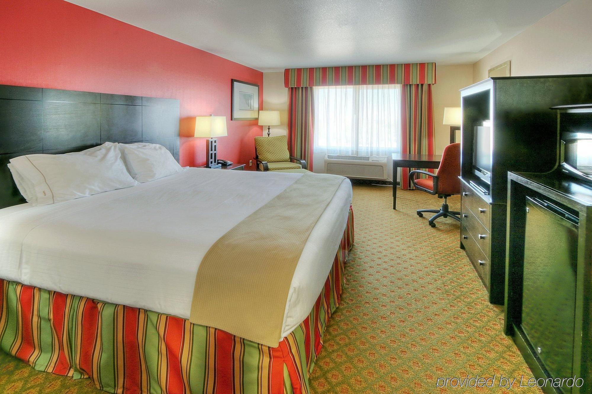 Holiday Inn Express And Suites - Tucumcari, An Ihg Hotel Eksteriør billede